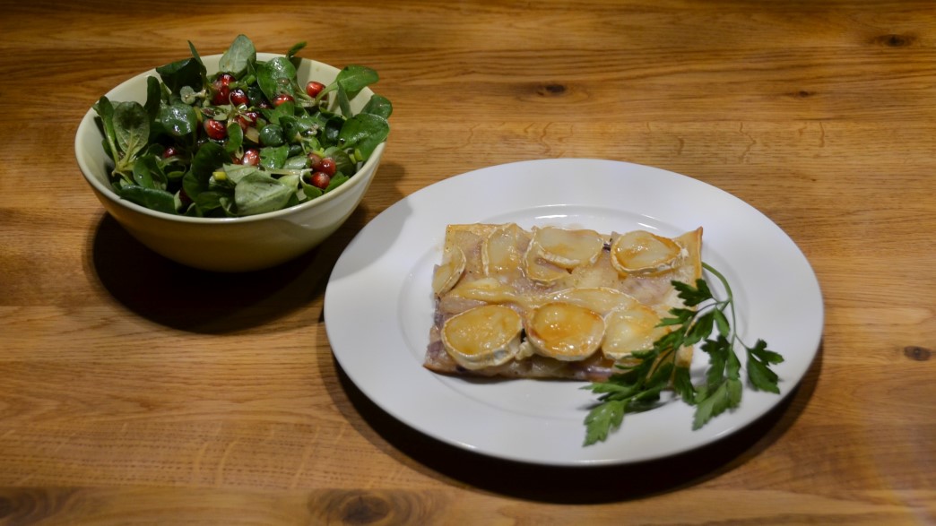 Birnen-Ziegenkäse-Flammkuchen