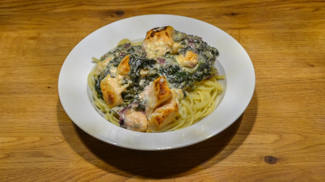 Lachs auf Blattspinat