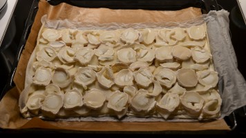 Flammkuchen fertig zum Backen