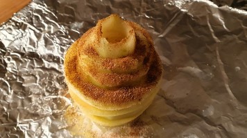 Birpfel mit Gewürzen