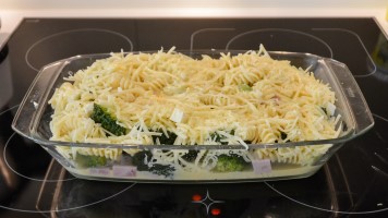 Brokkoliauflauf vor dem Backen