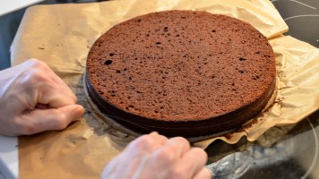 Schneiden der Böden mit Angelschnur