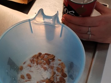 Erdnüsse in Kokosmilch