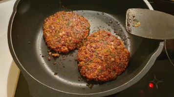 gebratene Veggie-Pattys